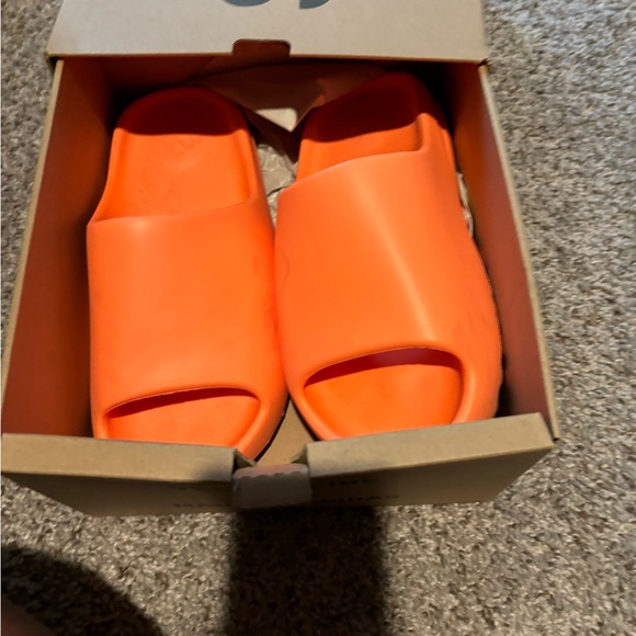 Yezzy slides - Picture 2 of 3